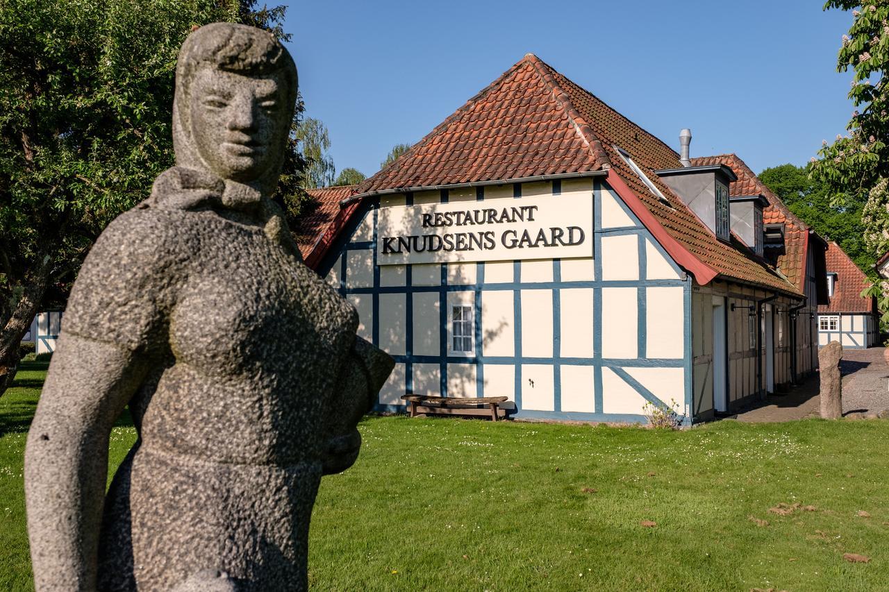 Hotel Knudsens Gaard Odense Bagian luar foto